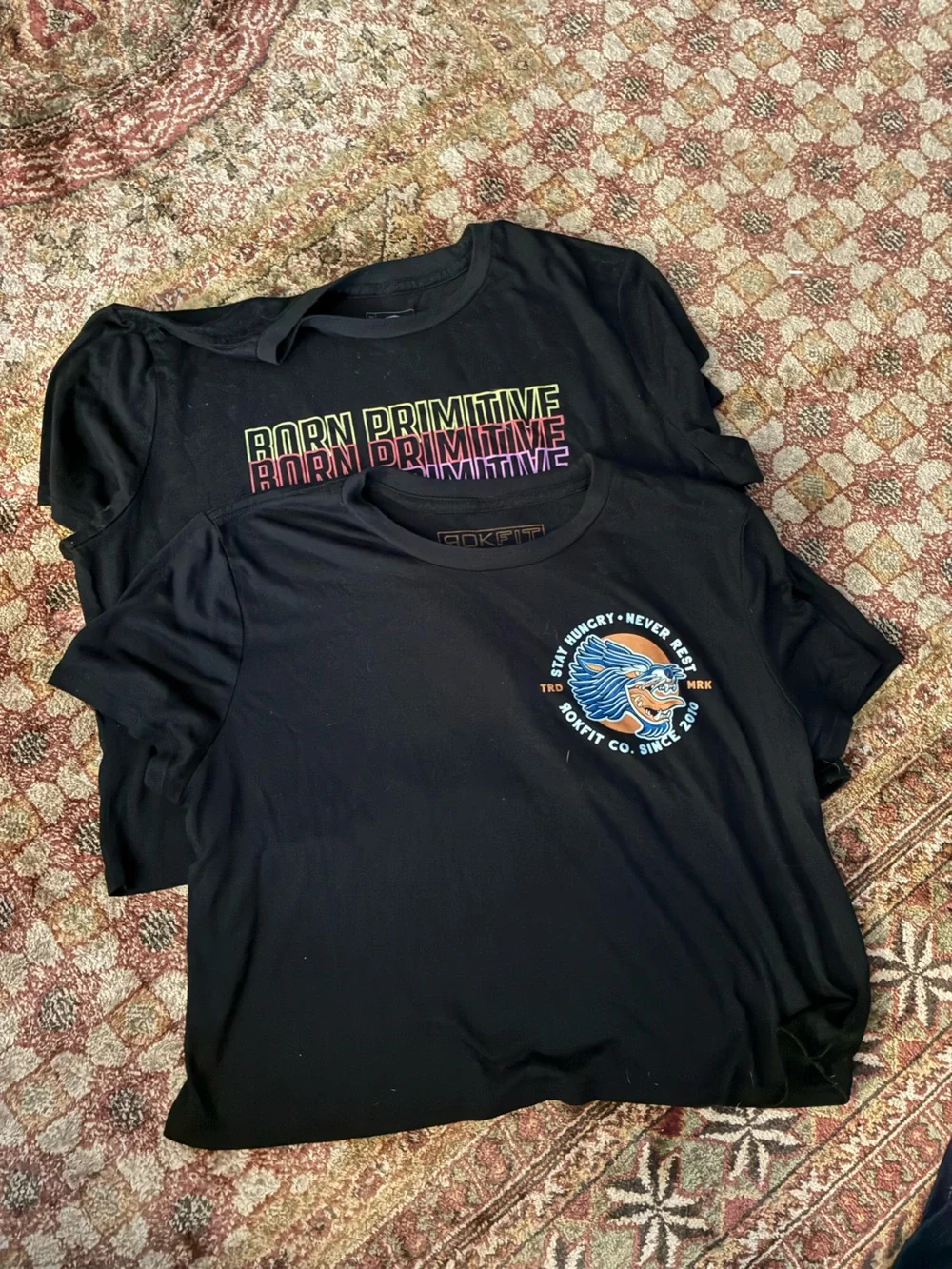 Lot of 2 cropped workout tees Born Primitive and Rokfit brands - Picture 1 of 6